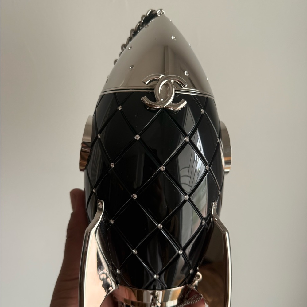 CHANEL Black and Silver Jewelry Accessory - Picture 4 of 6